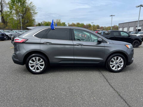 2022 Ford Edge Titanium