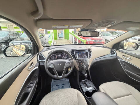 2017 Hyundai Santa Fe SE