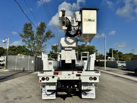 2017 Freightliner M2 106