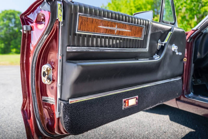 1966 Ford Thunderbird