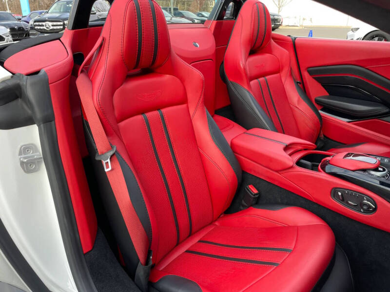 2021 Aston Martin Vantage