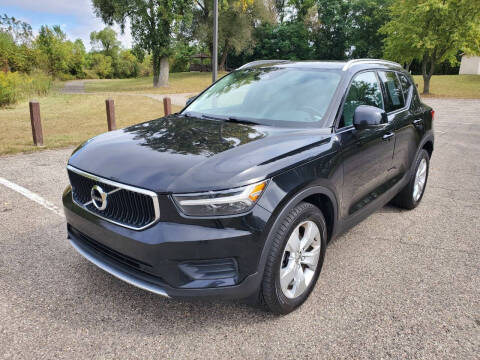 2020 Volvo XC40 for sale at COOP'S AFFORDABLE AUTOS LLC in Otsego MI