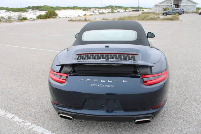 2018 Porsche 911 Carrera