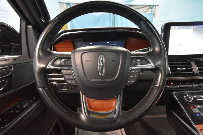 2019 Lincoln Navigator Select