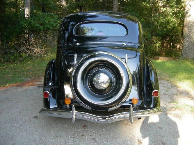 1936 Ford Deluxe