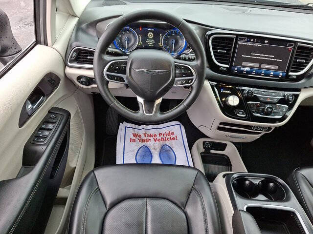 2023 Chrysler Pacifica Touring L