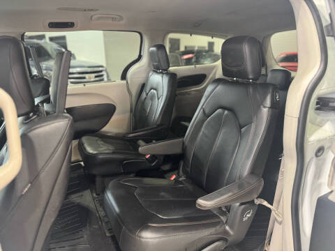 2018 Chrysler Pacifica Touring L Plus