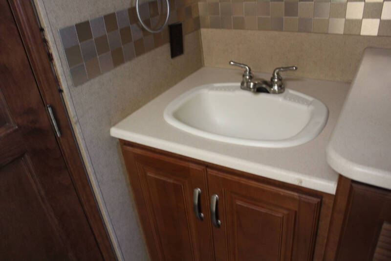 2015 Thor Motor Coach Challenger 37DT