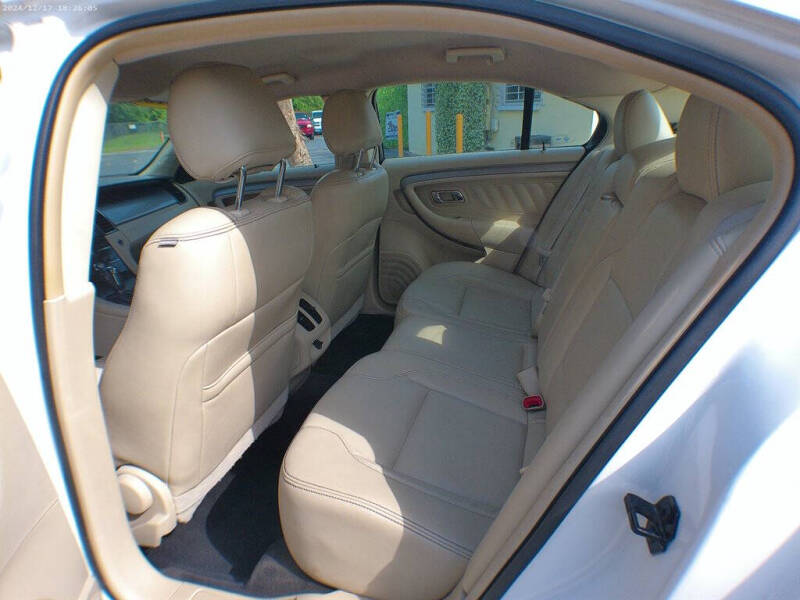 2013 Ford Taurus SEL