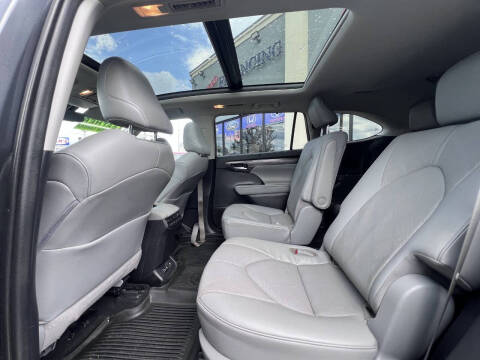 2020 Toyota Highlander Platinum