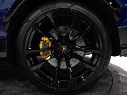 2023 Lamborghini Urus S