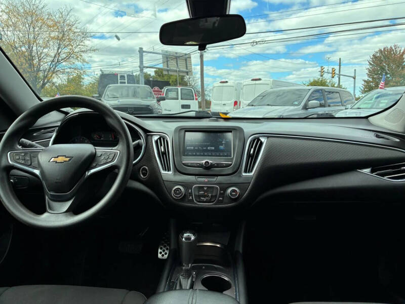 2017 Chevrolet Malibu LT