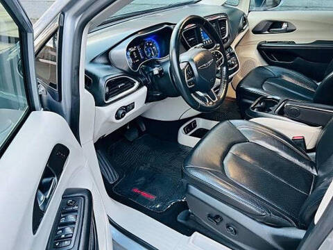 2020 Chrysler Pacifica Touring L 35th Anniversary