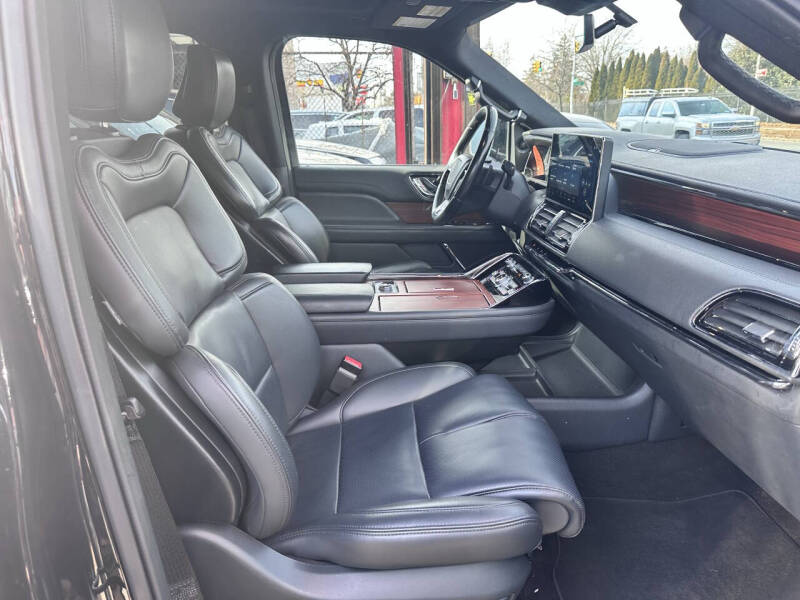 2023 Lincoln Navigator L Standard