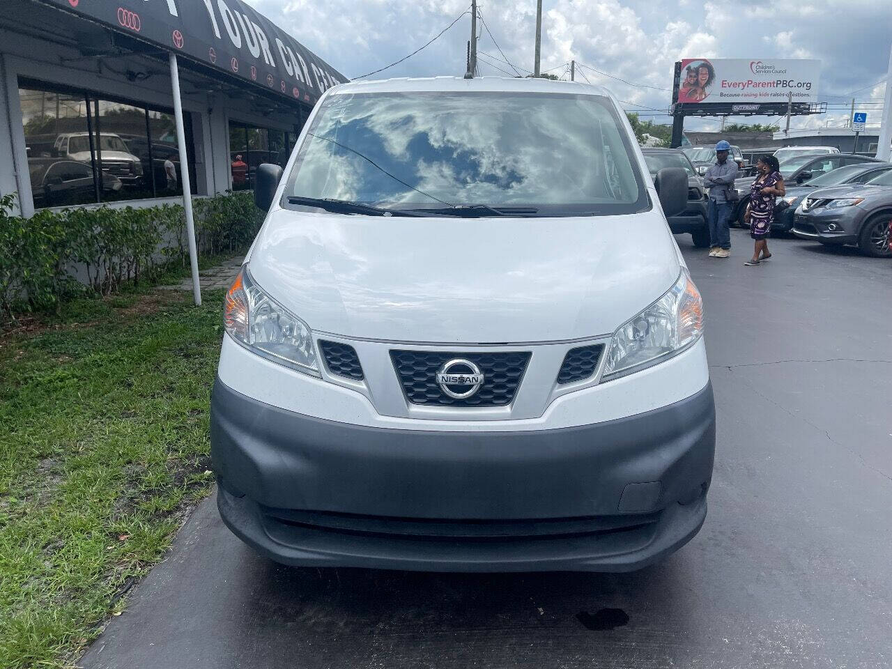 2018 Nissan NV200 Van - $18,900
