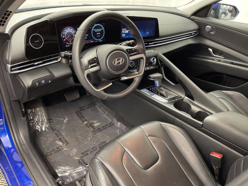 2025 Hyundai Elantra Hybrid Limited