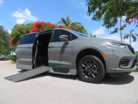 2021 Chrysler Pacifica Touring