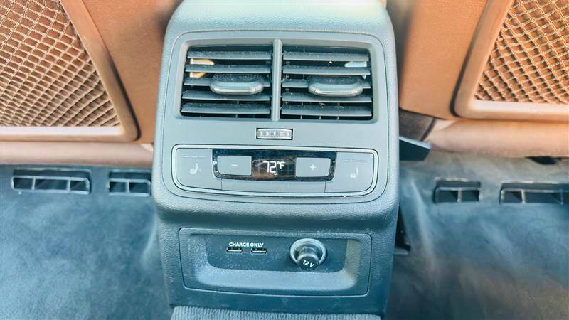 2019 Audi A4 quattro Premium Plus 45 TFSI