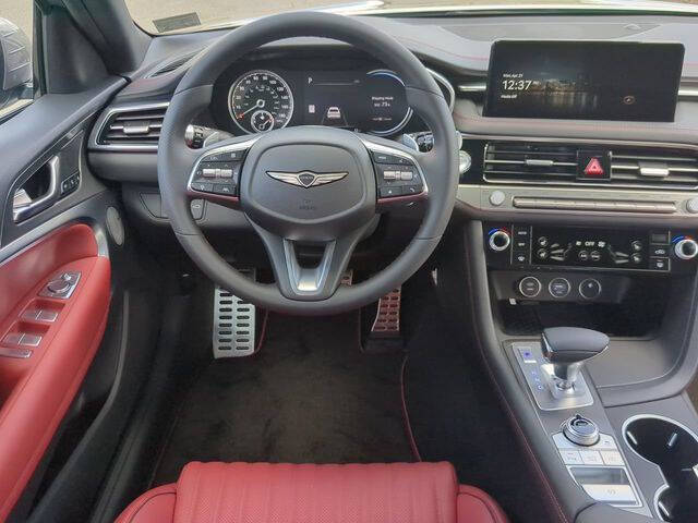2025 Genesis G70