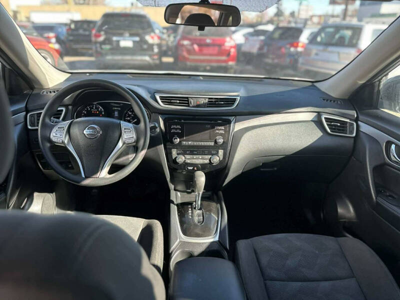 2016 Nissan Rogue SV