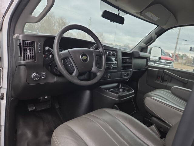 2017 Chevrolet Express 2500