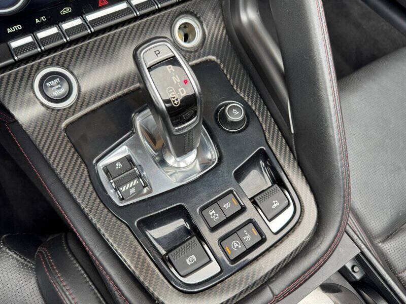 2018 Jaguar F-TYPE R