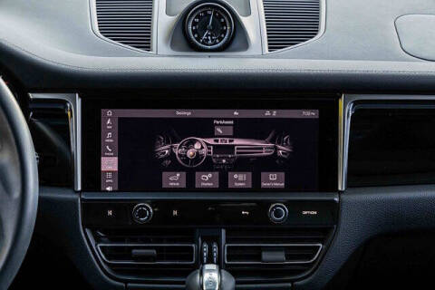 2022 Porsche Macan