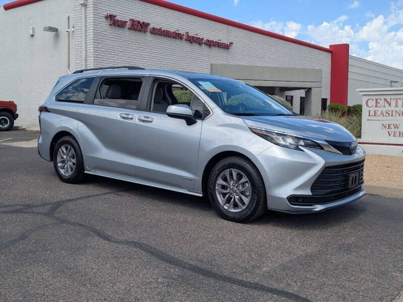 2021 Toyota Sienna LE 8-Passenger