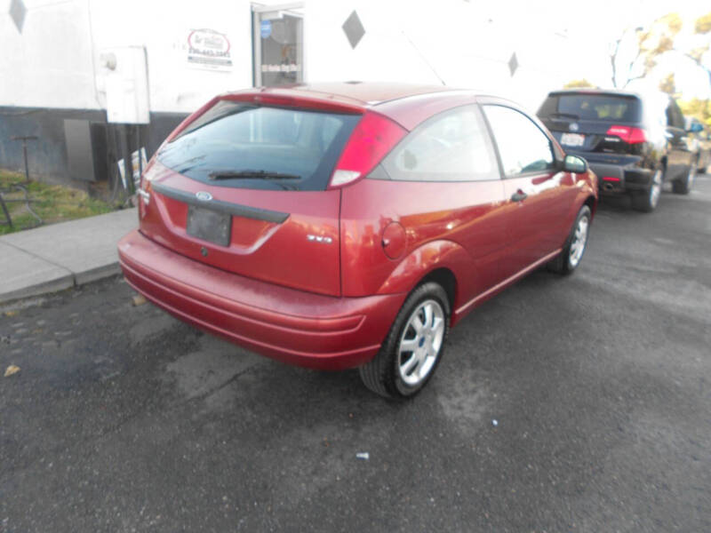 2005 Ford Focus ZX3 SE