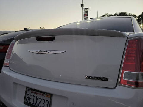 2013 Chrysler 300 SRT8