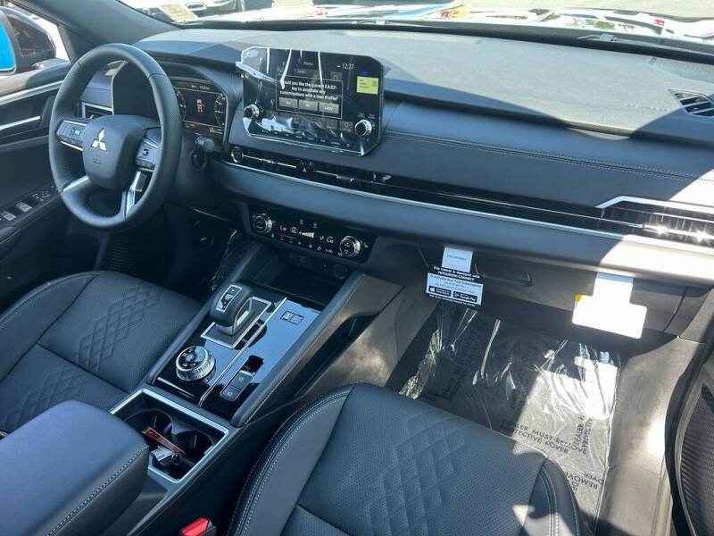 2025 Mitsubishi Outlander PHEV SEL