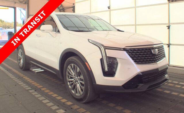 2025 Cadillac XT4 Premium Luxury