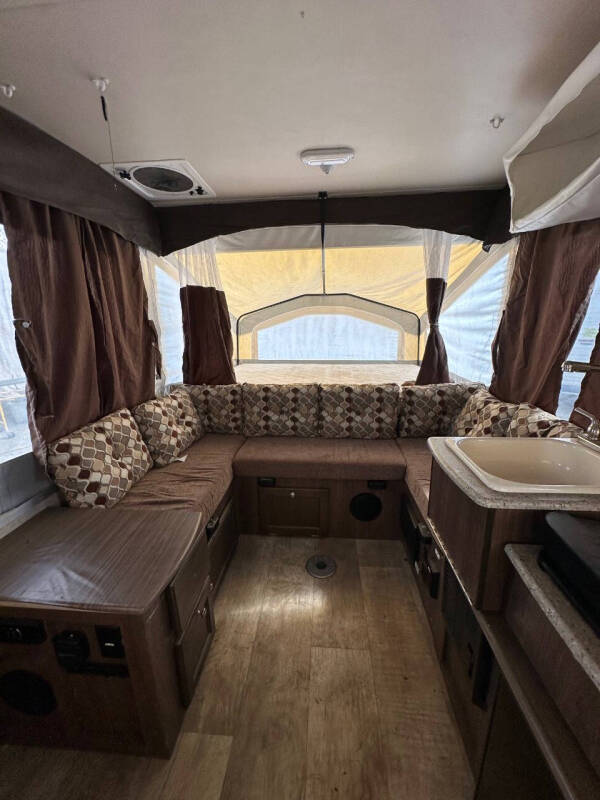2015 Palomino BASECAMP 10DD
