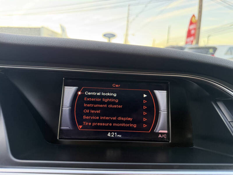 2015 Audi A4 2.0T quattro Premium