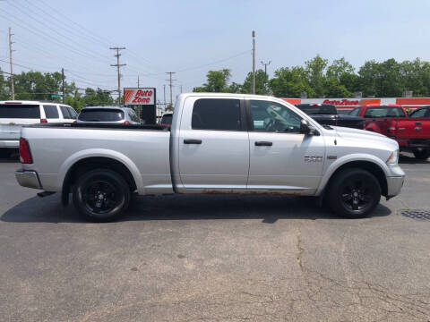 2015 RAM 1500 SLT