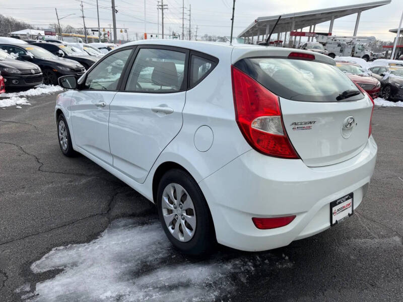 2016 Hyundai Accent SE