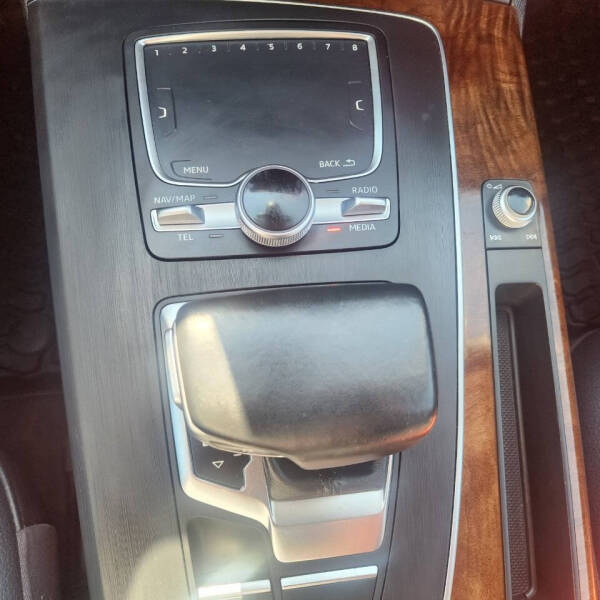 2018 Audi Q5 2.0T quattro Premium Plus