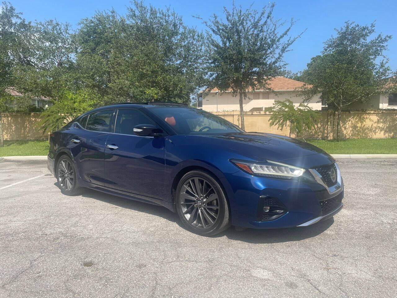 2019 Nissan Maxima Sedan - $23,900