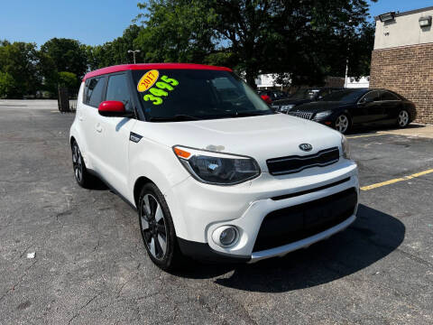2017 Kia Soul +