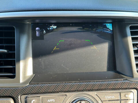 2020 Nissan Pathfinder SV