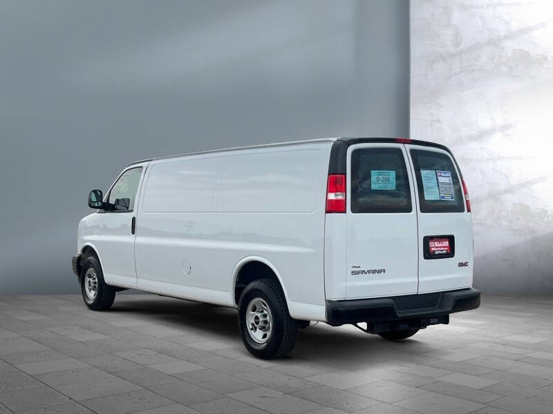 2023 GMC Savana 2500