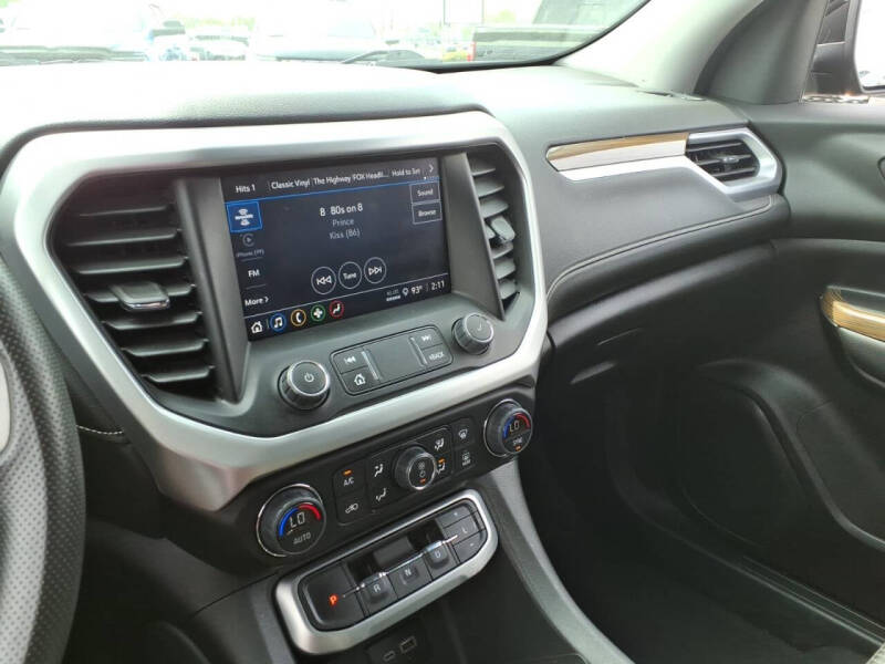2023 GMC Acadia SLE