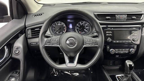 2017 Nissan Rogue Sport SV