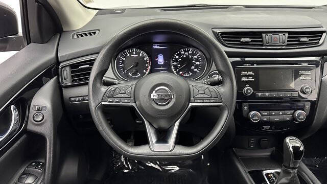 2017 Nissan Rogue Sport SV