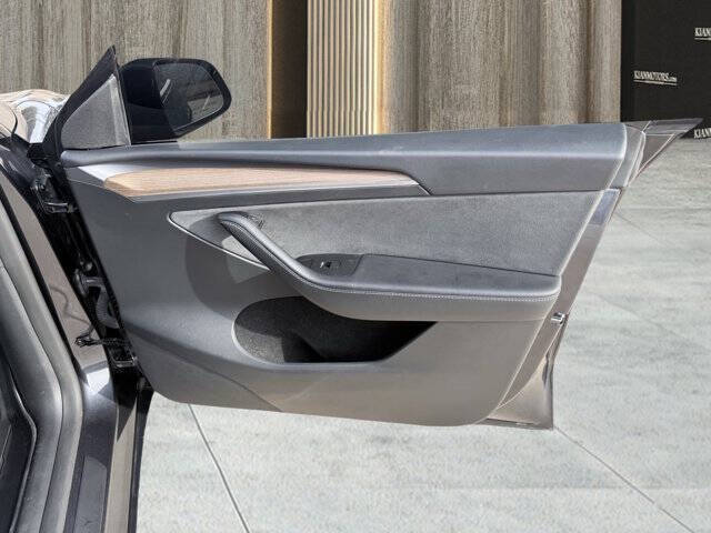 2024 Tesla Model Y Long Range