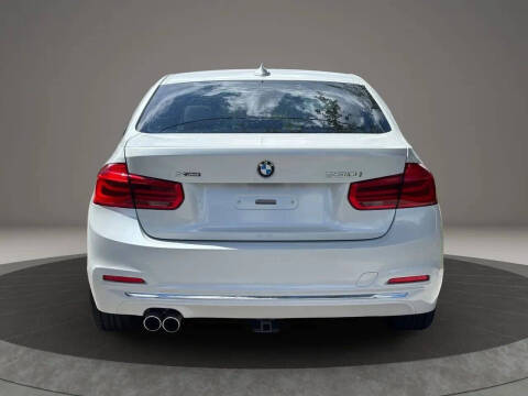 2017 BMW 3 Series 330i xDrive