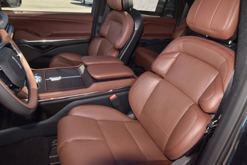 2025 Lincoln Navigator L Reserve