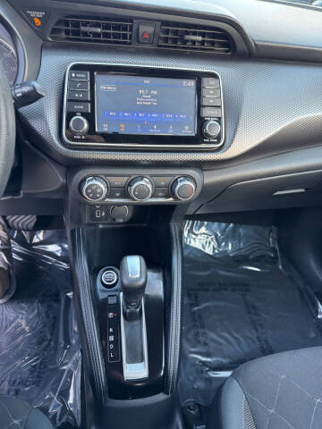2019 Nissan Kicks S