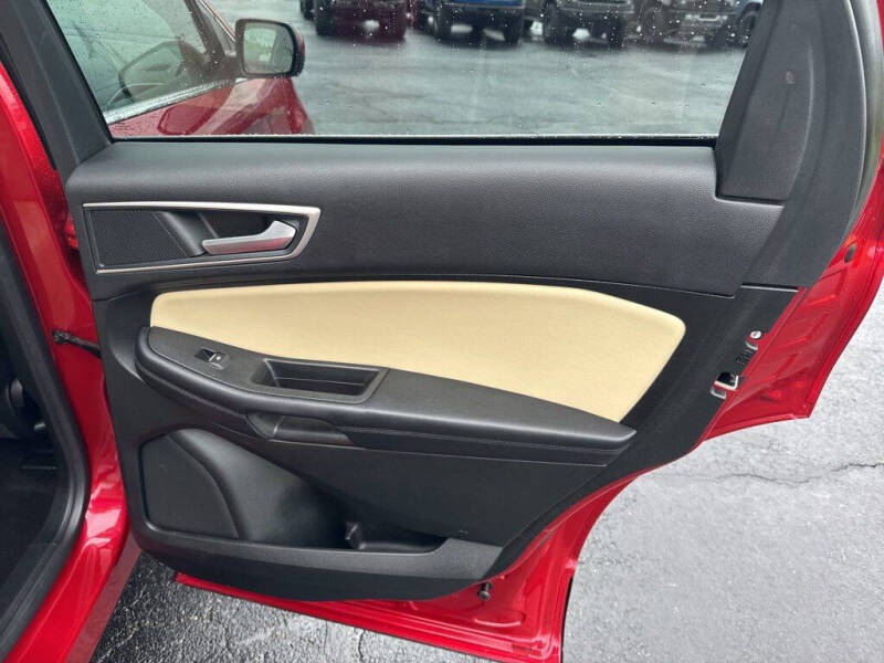 2022 Ford Edge SEL