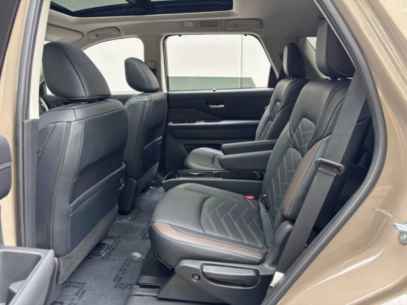 2024 Nissan Pathfinder Platinum